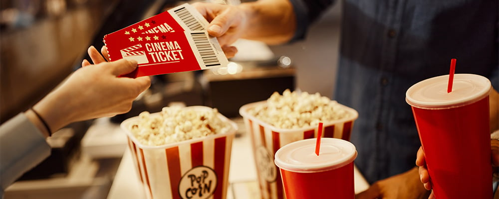 popcorn-snacks-at-the-movies